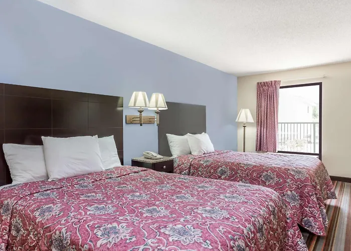 Days Inn By Wyndham Sanford